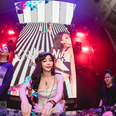 歌曲带dj的文案怎么写