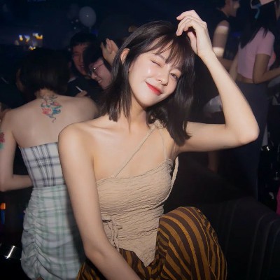 全世界挺近挺火的酒吧dj